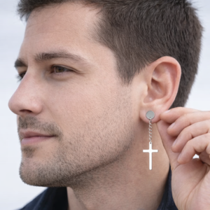 Boucle d’oreille homme croix pendante en acier chirurgical inox